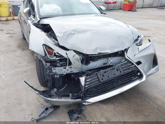 Lexus IS 300 2018 JTHBA1D22J5075213 Image 6