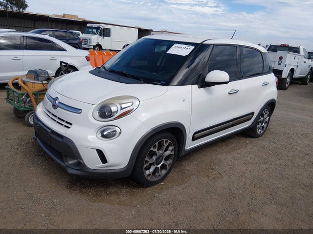 Fiat 500L TREKKING 2014 ZFBCFADH7EZ003971 Image 2
