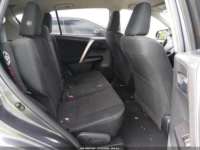 Toyota RAV4 LE 2016 JTMZFREV6GD090546 Image 8