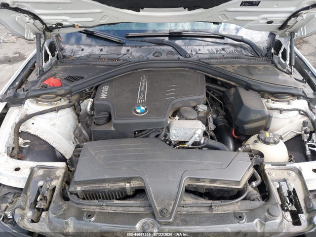 45687249 :رقم المزاد ، WBA8E5G57GNT93038 vin ، 2016 Bmw 320i Xdrive مزاد بيع