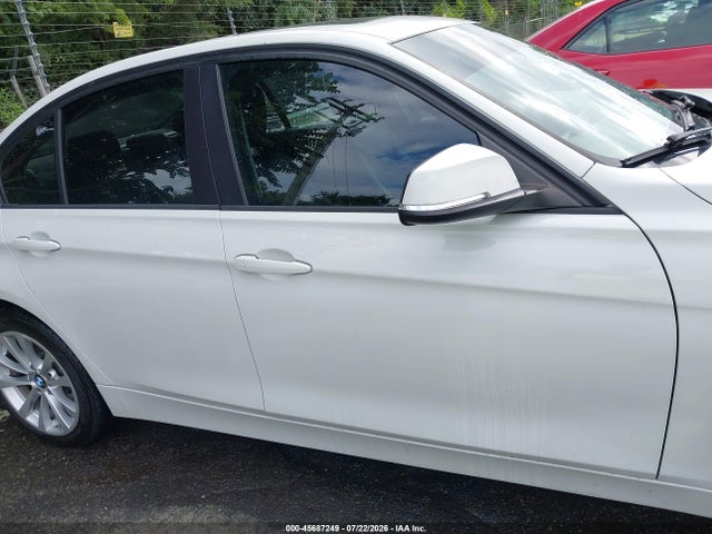 45687249 :رقم المزاد ، WBA8E5G57GNT93038 vin ، 2016 Bmw 320i Xdrive مزاد بيع