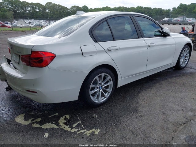 45687249 :رقم المزاد ، WBA8E5G57GNT93038 vin ، 2016 Bmw 320i Xdrive مزاد بيع