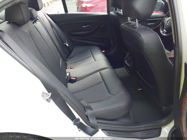 45687249 :رقم المزاد ، WBA8E5G57GNT93038 vin ، 2016 Bmw 320i Xdrive مزاد بيع