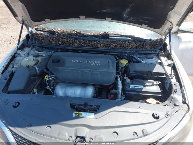 2015 Chrysler 200 Limited მანქანა იყიდება აუქციონზე, vin: 1C3CCCAB5FN722652, აუქციონის ნომერი: 45687271