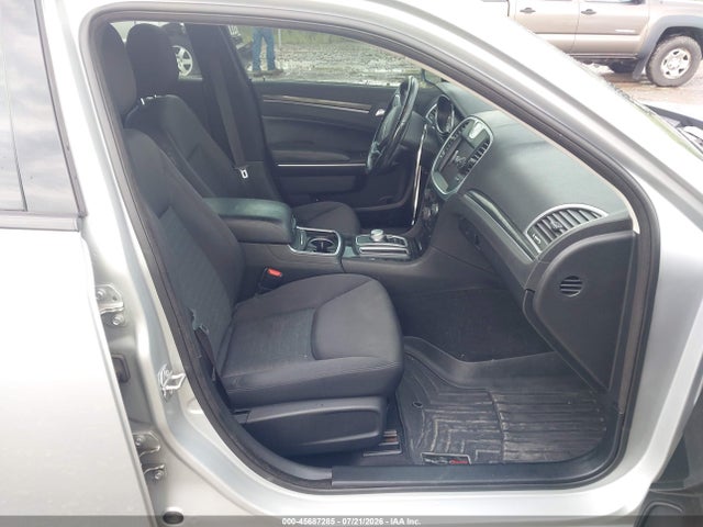 Продажа на аукционе авто 2019 Chrysler 300 Touring, vin: 2C3CCARG5KH566491, номер лота: 45687285