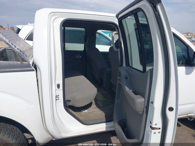 1N6AD0ER0JN748247 Nissan Frontier Sv