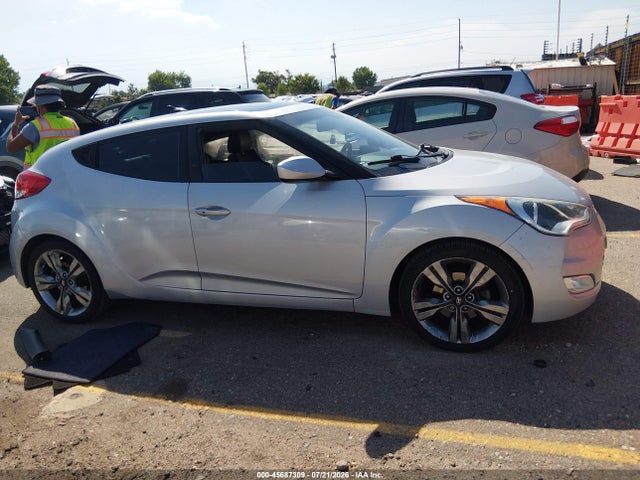 2016 Hyundai Veloster მანქანა იყიდება აუქციონზე, vin: KMHTC6AD4GU289455, აუქციონის ნომერი: 45687309