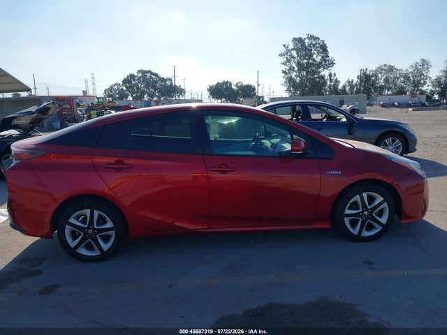JTDKARFU7G3521052 Toyota Prius Three Touring