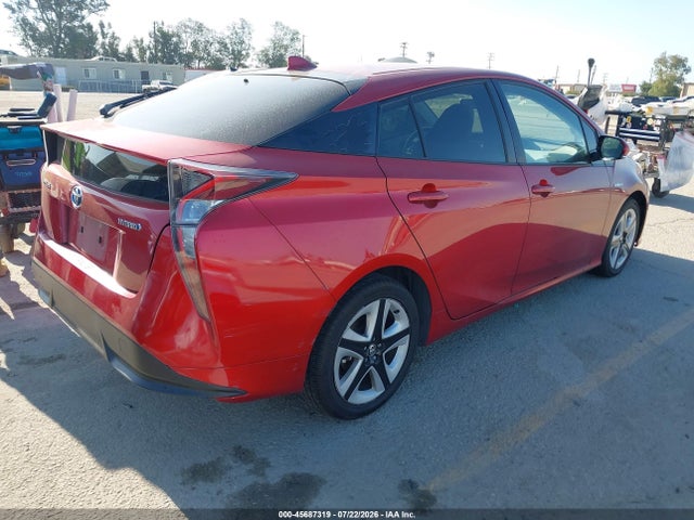 JTDKARFU7G3521052 Toyota Prius Three Touring