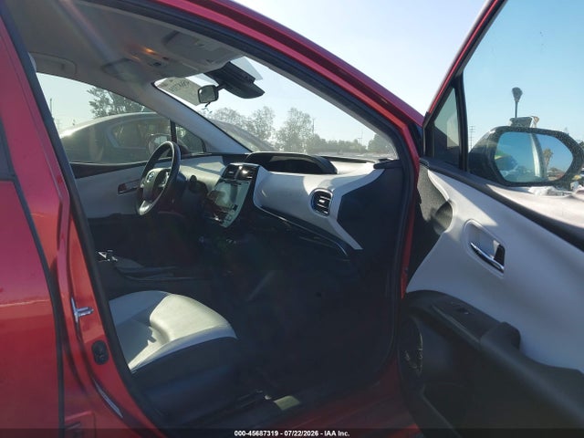 JTDKARFU7G3521052 Toyota Prius Three Touring