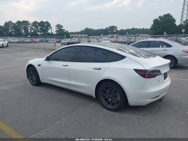 2022 Tesla Model 3 Rear-wheel Drive მანქანა იყიდება აუქციონზე, vin: 5YJ3E1EA2NF126228, აუქციონის ნომერი: 45687324