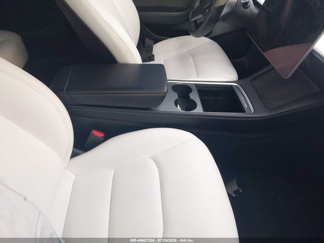 2022 Tesla Model 3 Rear-wheel Drive მანქანა იყიდება აუქციონზე, vin: 5YJ3E1EA2NF126228, აუქციონის ნომერი: 45687324