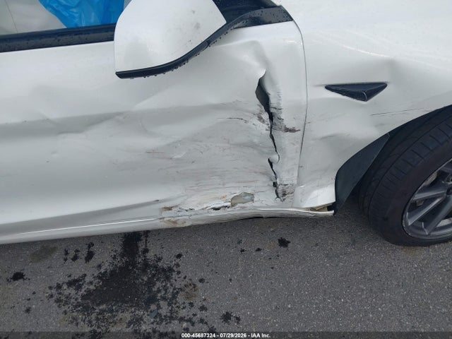 2022 Tesla Model 3 Rear-wheel Drive მანქანა იყიდება აუქციონზე, vin: 5YJ3E1EA2NF126228, აუქციონის ნომერი: 45687324
