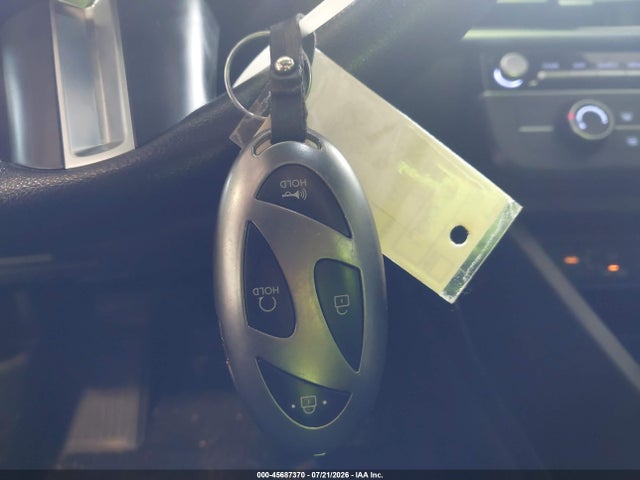 5NTJA4DE5SH140700 Hyundai Santa Cruz Se