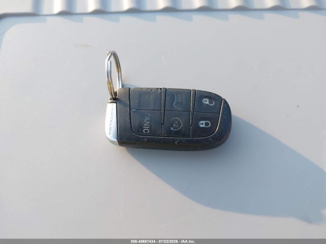 45687434 :رقم المزاد ، 2C3CA5CG9BH537825 vin ، 2011 Chrysler 300 Limited مزاد بيع