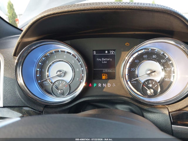 45687434 :رقم المزاد ، 2C3CA5CG9BH537825 vin ، 2011 Chrysler 300 Limited مزاد بيع