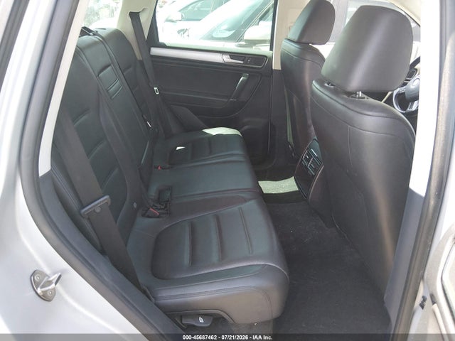 Продажа на аукционе авто 2015 Volkswagen Touareg V6 Sport, vin: WVGEF9BP6FD006949, номер лота: 45687462