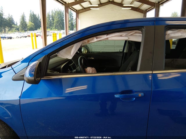 Chevrolet Sonic Lt Auto 2018 1G1JD6SG0J4123998 Image 14