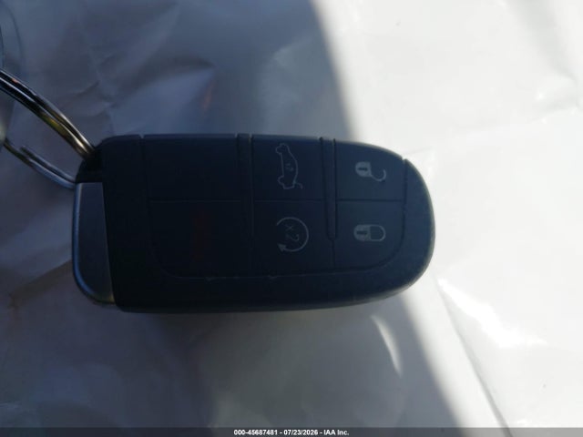2011 Chrysler 300c მანქანა იყიდება აუქციონზე, vin: 2C3CA6CT8BH518184, აუქციონის ნომერი: 45687481