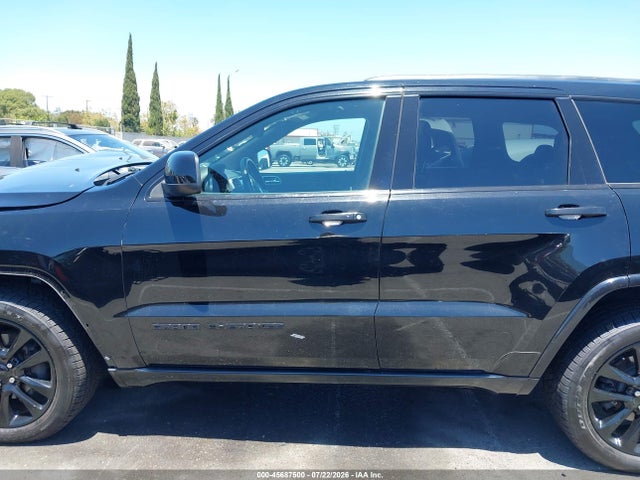 Продаж на аукціоні авто 2017 Jeep Grand Cherokee Altitude, vin: 1C4RJFAG6HC886385, номер лоту: 45687500