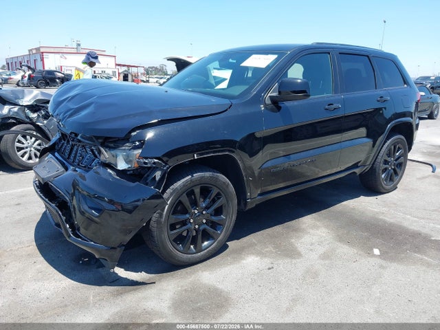 1C4RJFAG6HC886385 Jeep Grand Cherokee Altitude