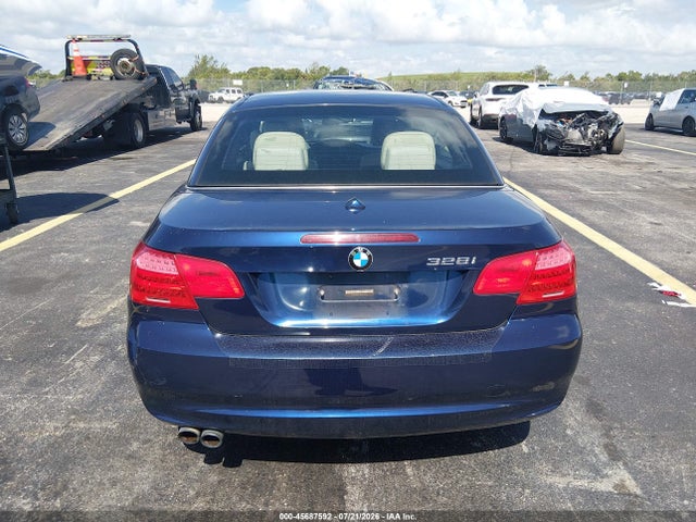 2011 Bmw 328i მანქანა იყიდება აუქციონზე, vin: WBADW3C53BE439706, აუქციონის ნომერი: 45687592