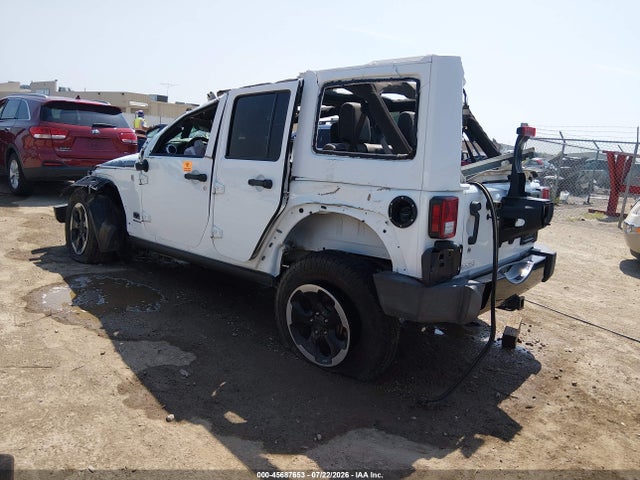 1C4BJWEG2EL219532 Jeep Wrangler Unlimited Polar Edition