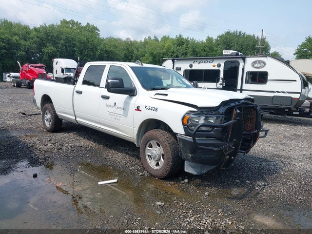 45687684 :رقم المزاد ، 3C6UR5HL9RG175852 vin ، 2024 Ram 2500 Tradesman  4x4 8' Box مزاد بيع