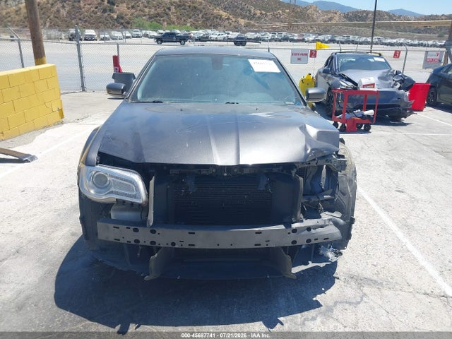 Chrysler 300 Anniversary Edition 2016 2C3CCAAG1GH351242 Image 13