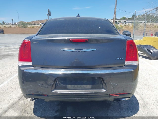 Chrysler 300 Anniversary Edition 2016 2C3CCAAG1GH351242 Image 17