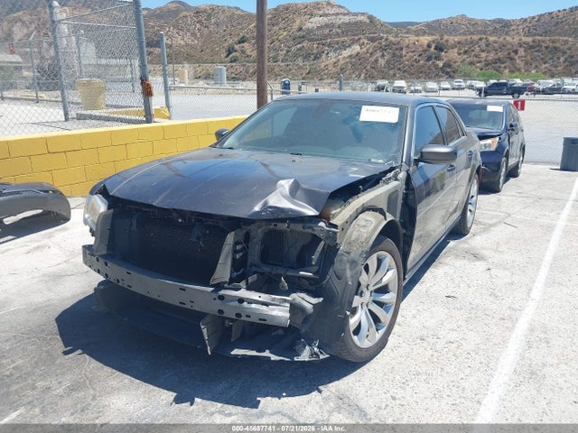 Chrysler 300 Anniversary Edition 2016 2C3CCAAG1GH351242 Image 2