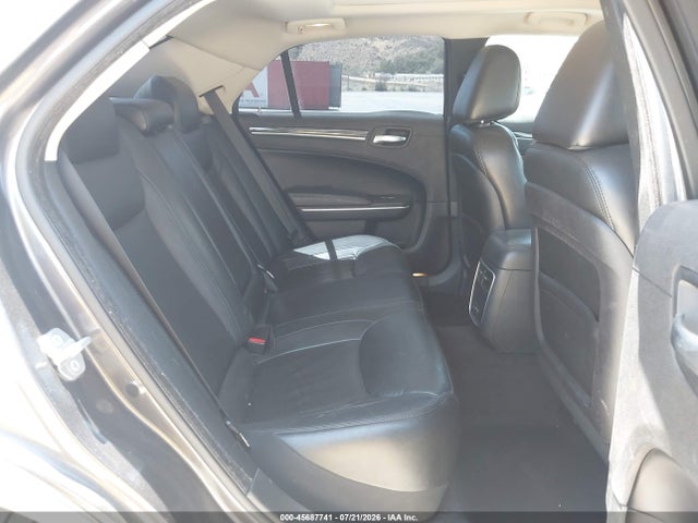 Chrysler 300 Anniversary Edition 2016 2C3CCAAG1GH351242 Image 8