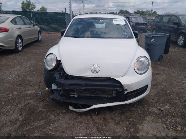 45687781 :رقم المزاد ، 3VWF17AT7FM640184 vin ، 2015 Volkswagen Beetle 1.8t Fleet Edition مزاد بيع