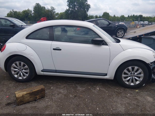 45687781 :رقم المزاد ، 3VWF17AT7FM640184 vin ، 2015 Volkswagen Beetle 1.8t Fleet Edition مزاد بيع