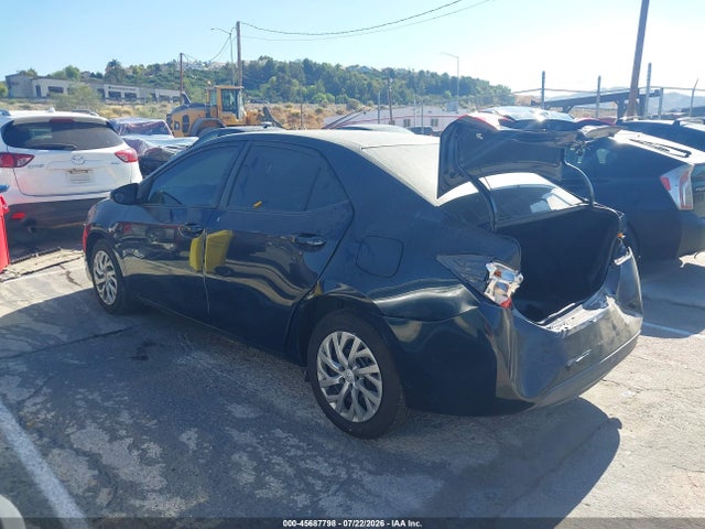 Toyota COROLLA LE 2017 2T1BURHE9HC851670 Image 3