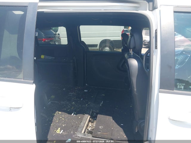 2C4RDGCG6ER261319 Dodge Grand Caravan Sxt 30th Anniversary