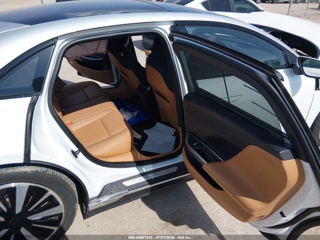 Lucid Air Touring 2023 50EA1TEA8PA004804 Image 8