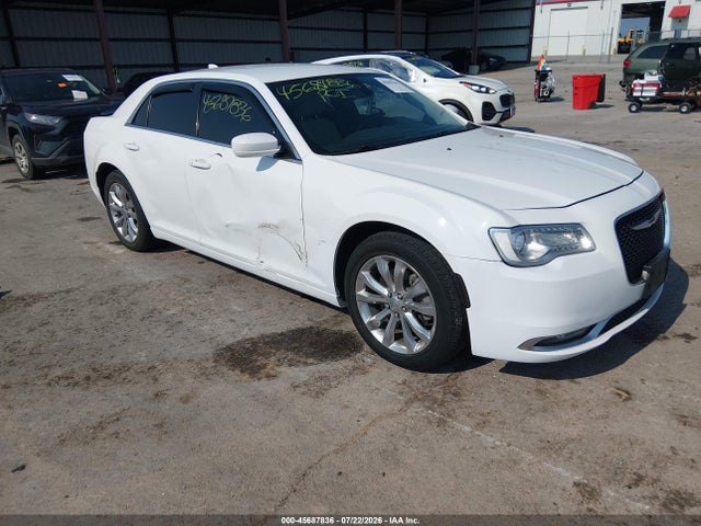 Aukcja sprzedaży 2015 Chrysler 300 Limited, vin: 2C3CCARG4FH831021, numer aukcji: 45687836