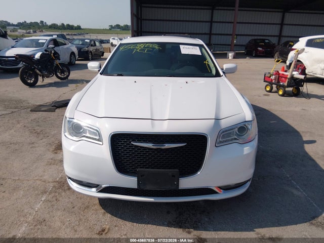 Aukcja sprzedaży 2015 Chrysler 300 Limited, vin: 2C3CCARG4FH831021, numer aukcji: 45687836