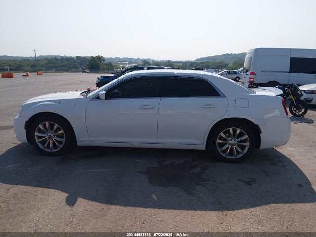 Aukcja sprzedaży 2015 Chrysler 300 Limited, vin: 2C3CCARG4FH831021, numer aukcji: 45687836