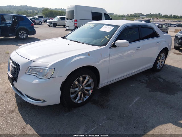 Aukcja sprzedaży 2015 Chrysler 300 Limited, vin: 2C3CCARG4FH831021, numer aukcji: 45687836