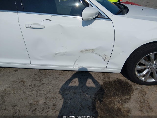 Aukcja sprzedaży 2015 Chrysler 300 Limited, vin: 2C3CCARG4FH831021, numer aukcji: 45687836