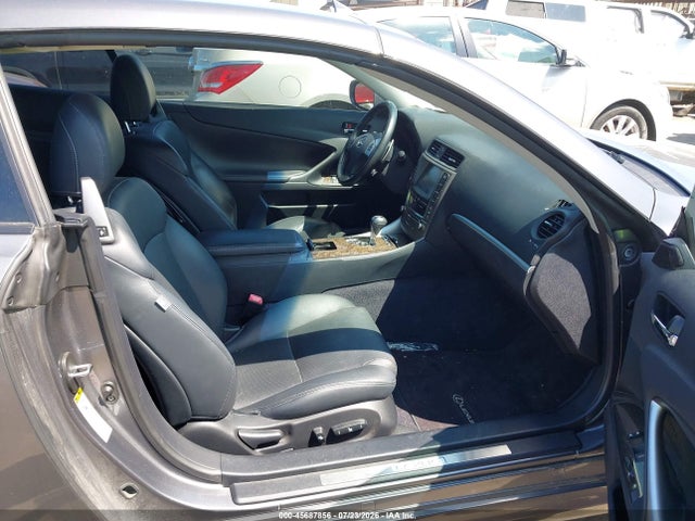 45687856 :رقم المزاد ، JTHFE2C26F2511518 vin ، 2015 Lexus Is 350c مزاد بيع