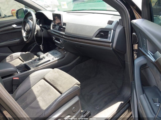 Продажа на аукционе авто 2020 Audi Sq5 Premium Plus Tfsi Quattro Tiptronic, vin: WA1B4AFY7L2123202, номер лота: 45687914