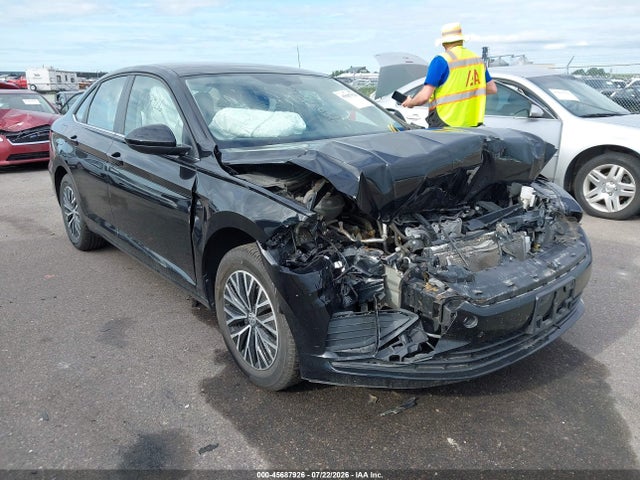 2020 Volkswagen Jetta 1.4t R-line/1.4t S/1.4t Se მანქანა იყიდება აუქციონზე, vin: 3VWCB7BU2LM031653, აუქციონის ნომერი: 45687926
