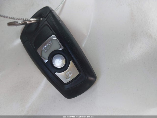 2013 Bmw 328i მანქანა იყიდება აუქციონზე, vin: WBA3A5G54DNP26068, აუქციონის ნომერი: 45687981