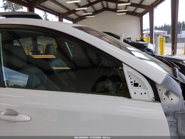 Toyota RAV4 SE 2017 JTMJFREV9HJ162436 Image 14