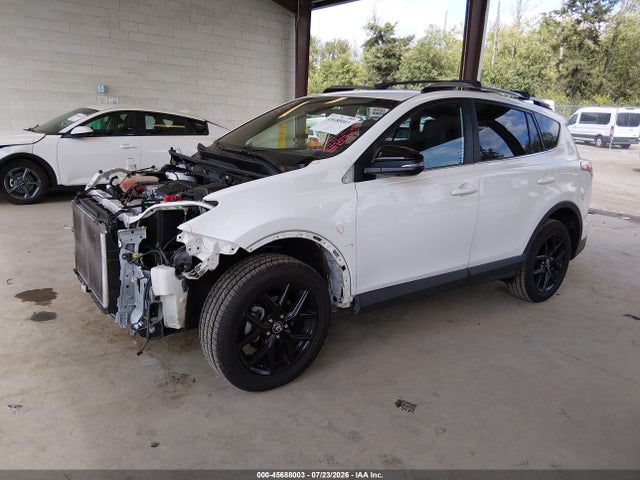 Toyota RAV4 SE 2017 JTMJFREV9HJ162436 Image 2
