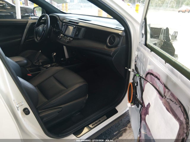 Toyota RAV4 SE 2017 JTMJFREV9HJ162436 Image 5