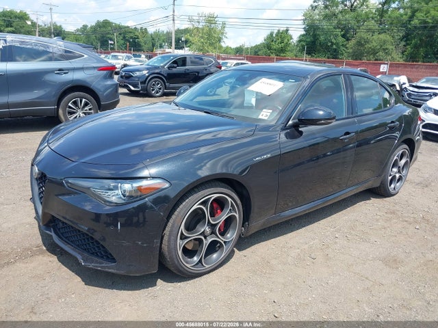2023 Alfa Romeo Giulia Veloce Awd მანქანა იყიდება აუქციონზე, vin: ZARFANBN5P7674360, აუქციონის ნომერი: 45688015